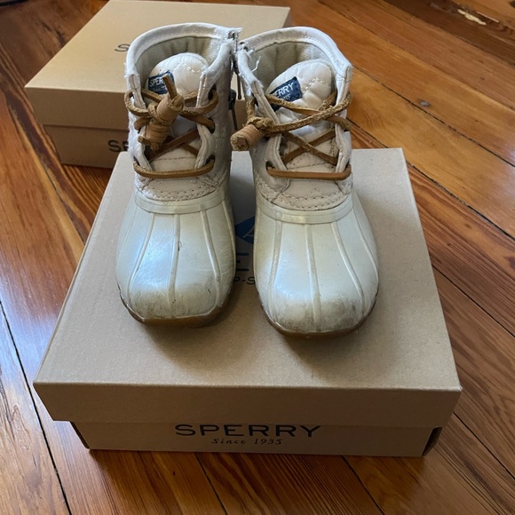 Sperry boots - Picture 2 of 2